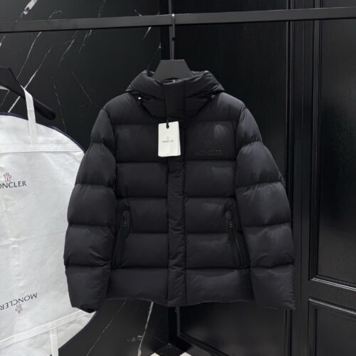 MONCLER COAT - MC071