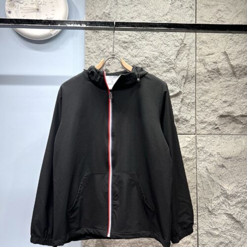 MONCLER COAT - MC076