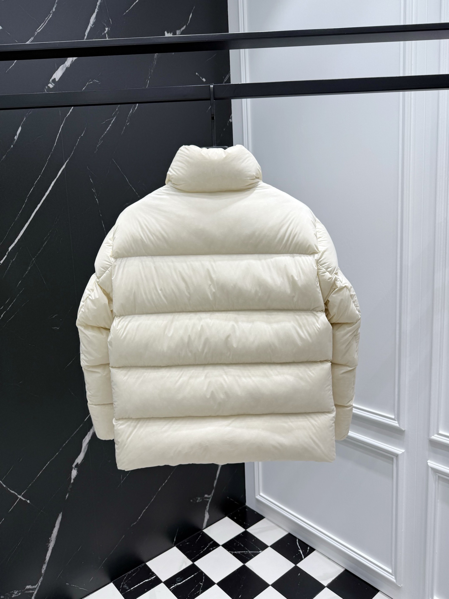 MONCLER COAT - MC062