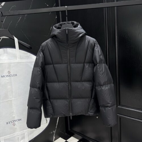 MONCLER COAT - MC061
