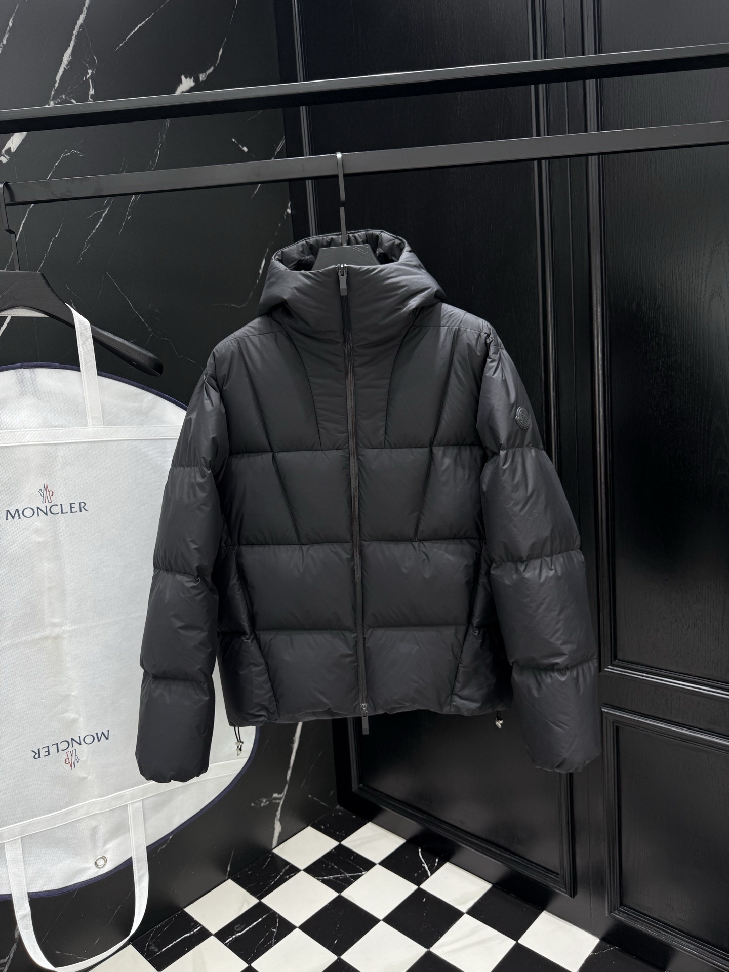 MONCLER COAT - MC061