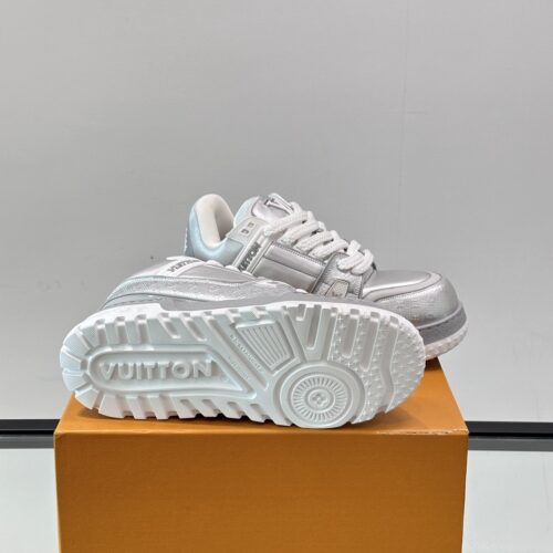 LOUIS VUITTON TRAINER SNEAKERS - LVS247