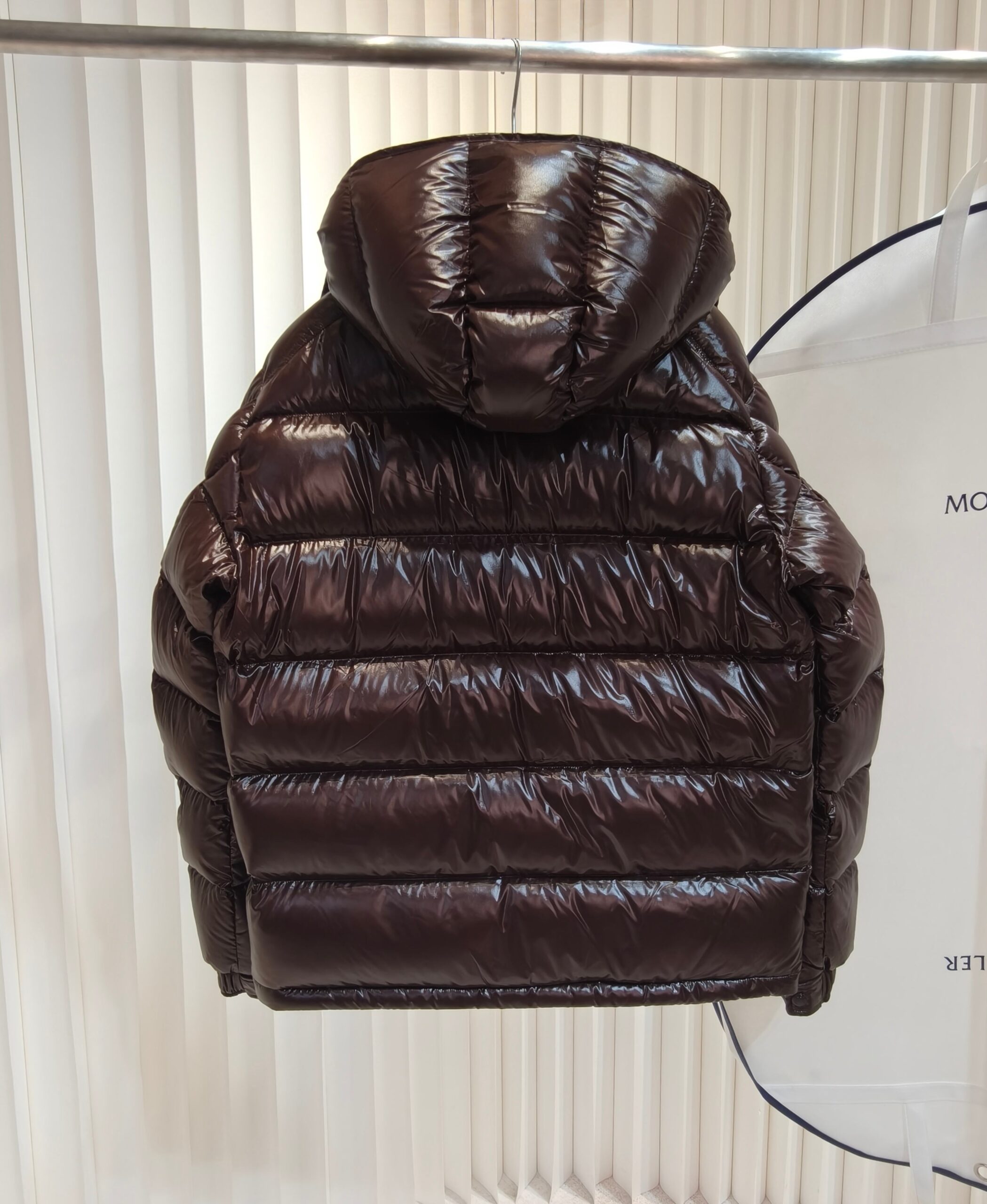 MONCLER COAT - MC080