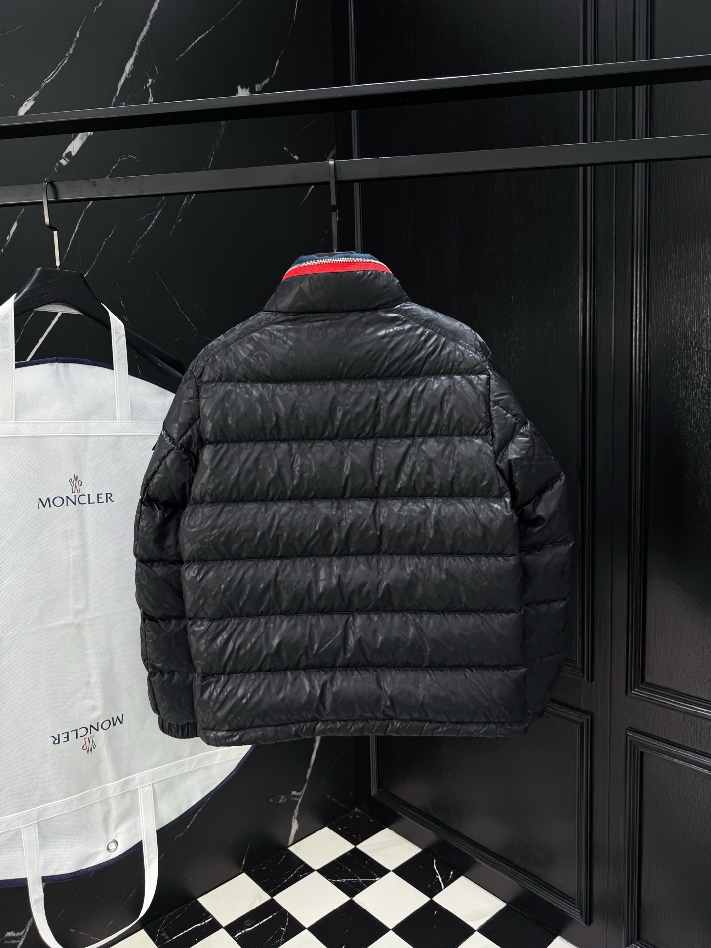 MONCLER COAT - MC109