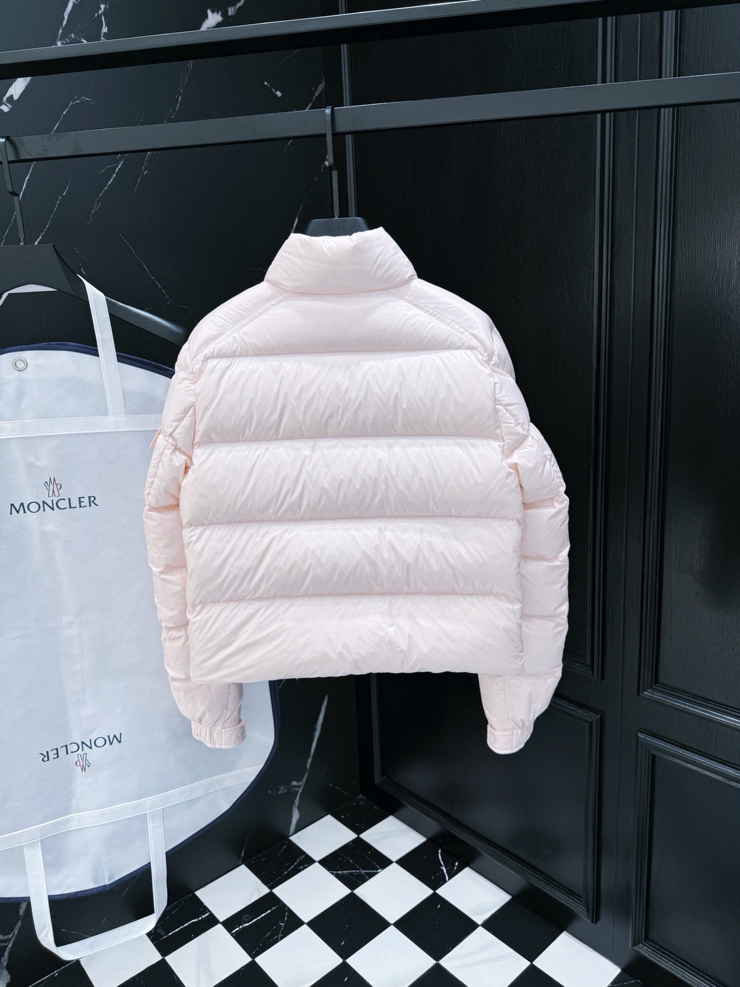 MONCLER COAT - MC098