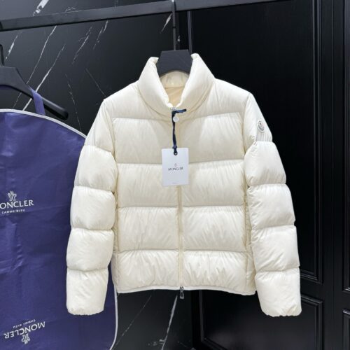 MONCLER COAT - MC074