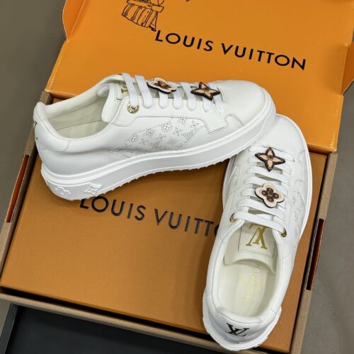 LOUIS VUITTON Time Out Sneaker - LVS240