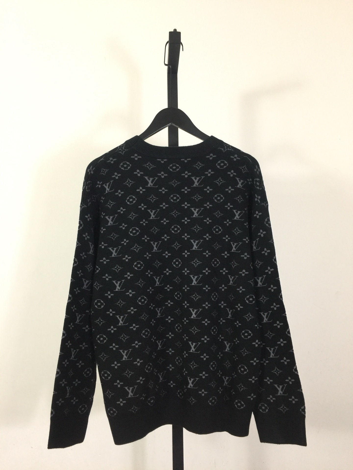LOUIS VUITTON SWEATSHIRT - LH069