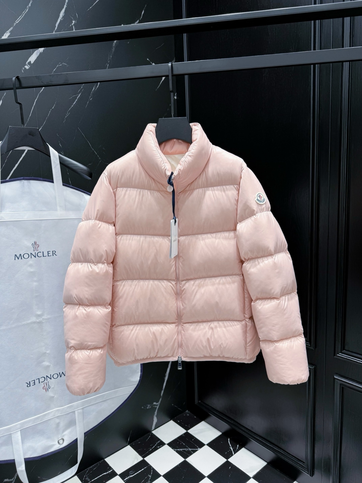 MONCLER COAT - MC073