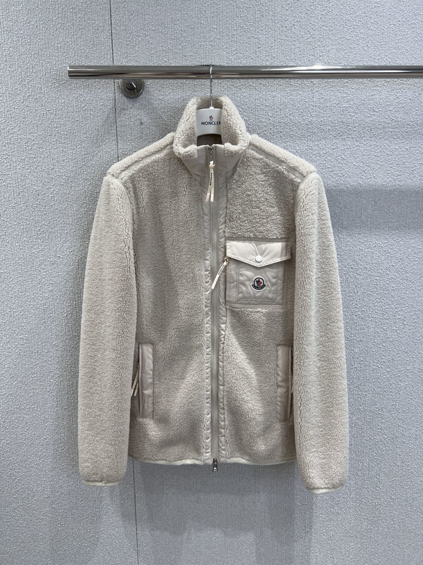 MONCLER COAT - MC091