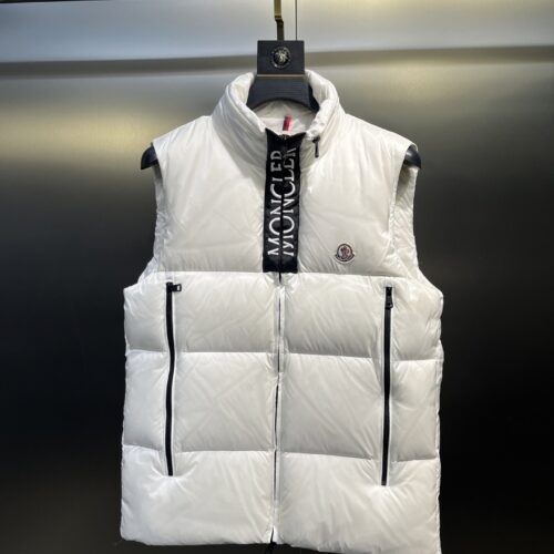 MONCLER COAT - MC105