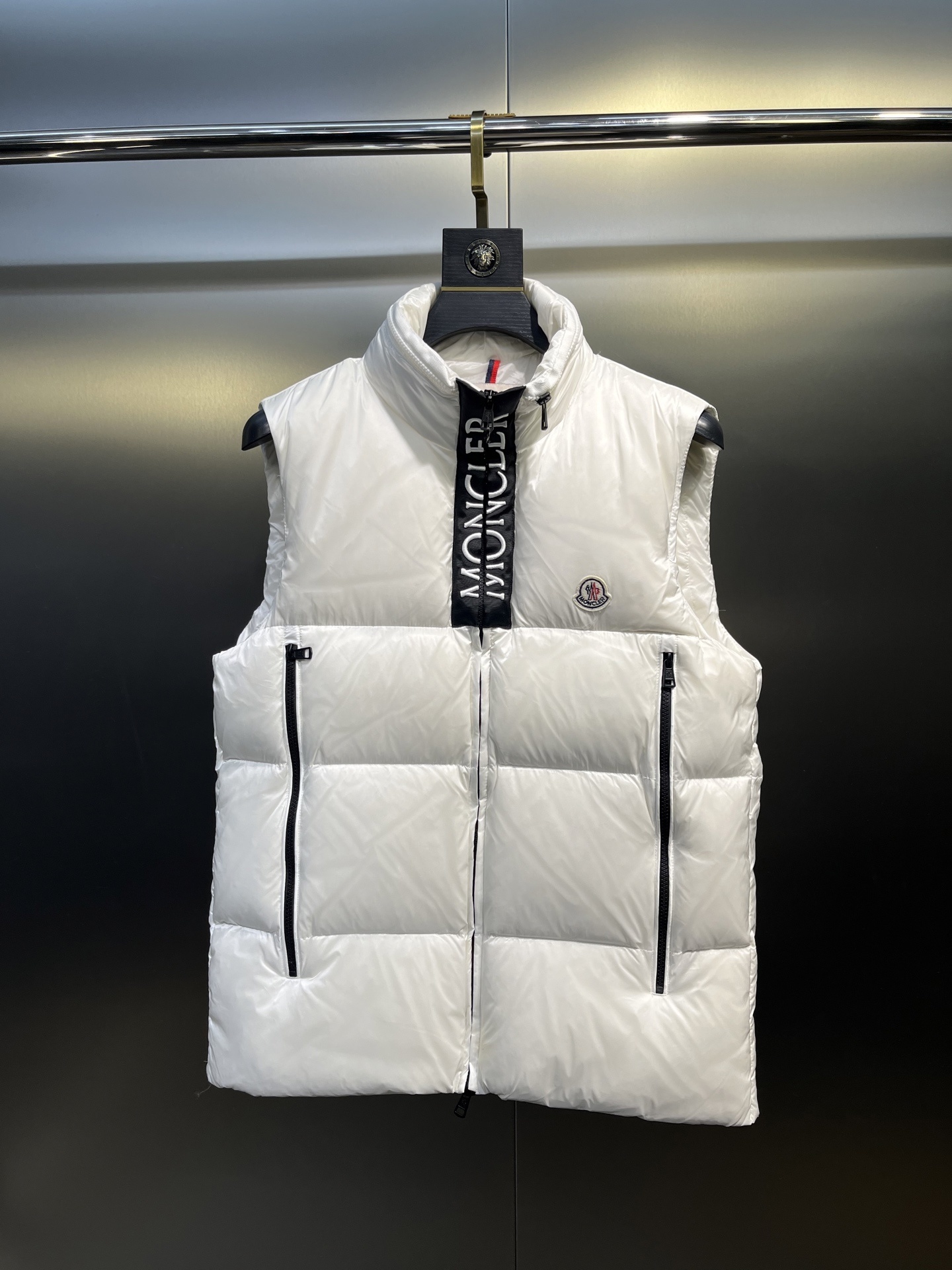 MONCLER COAT - MC105
