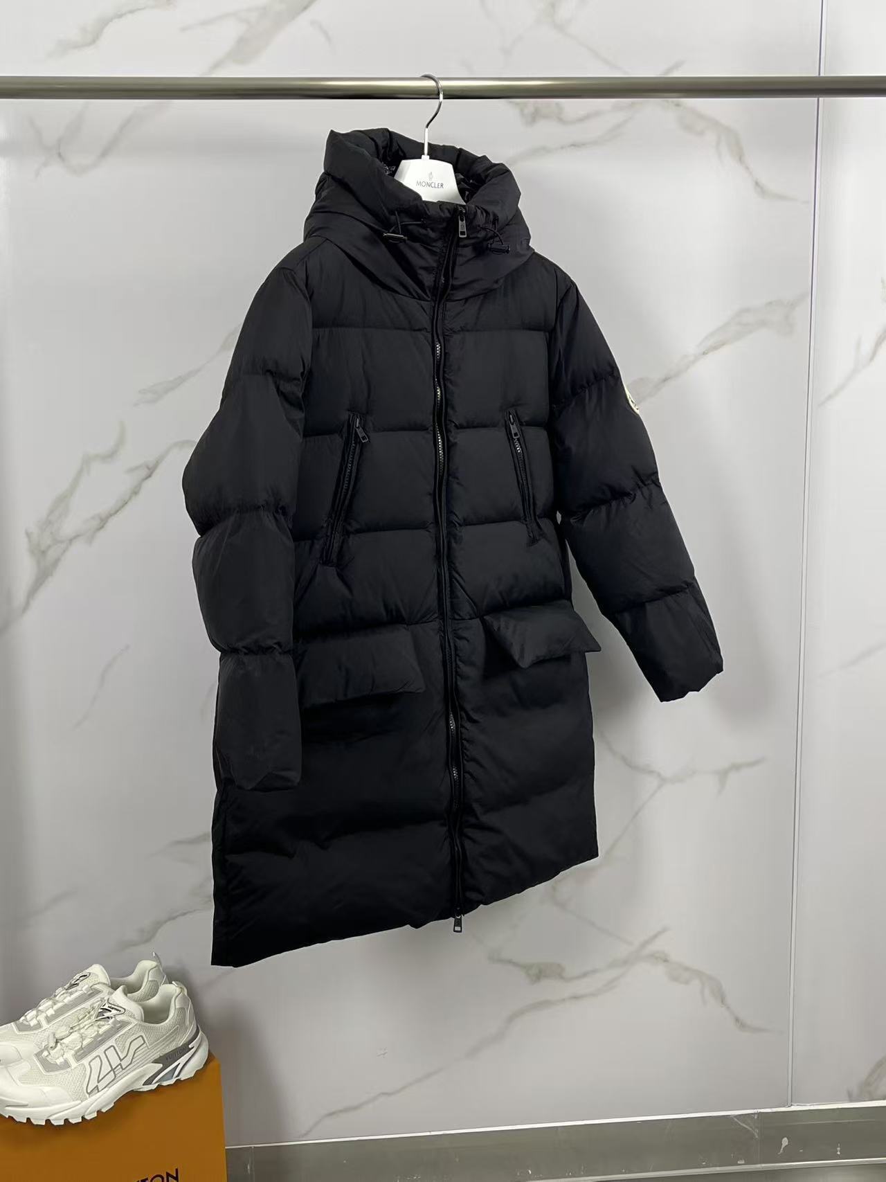 MONCLER COAT - MC102