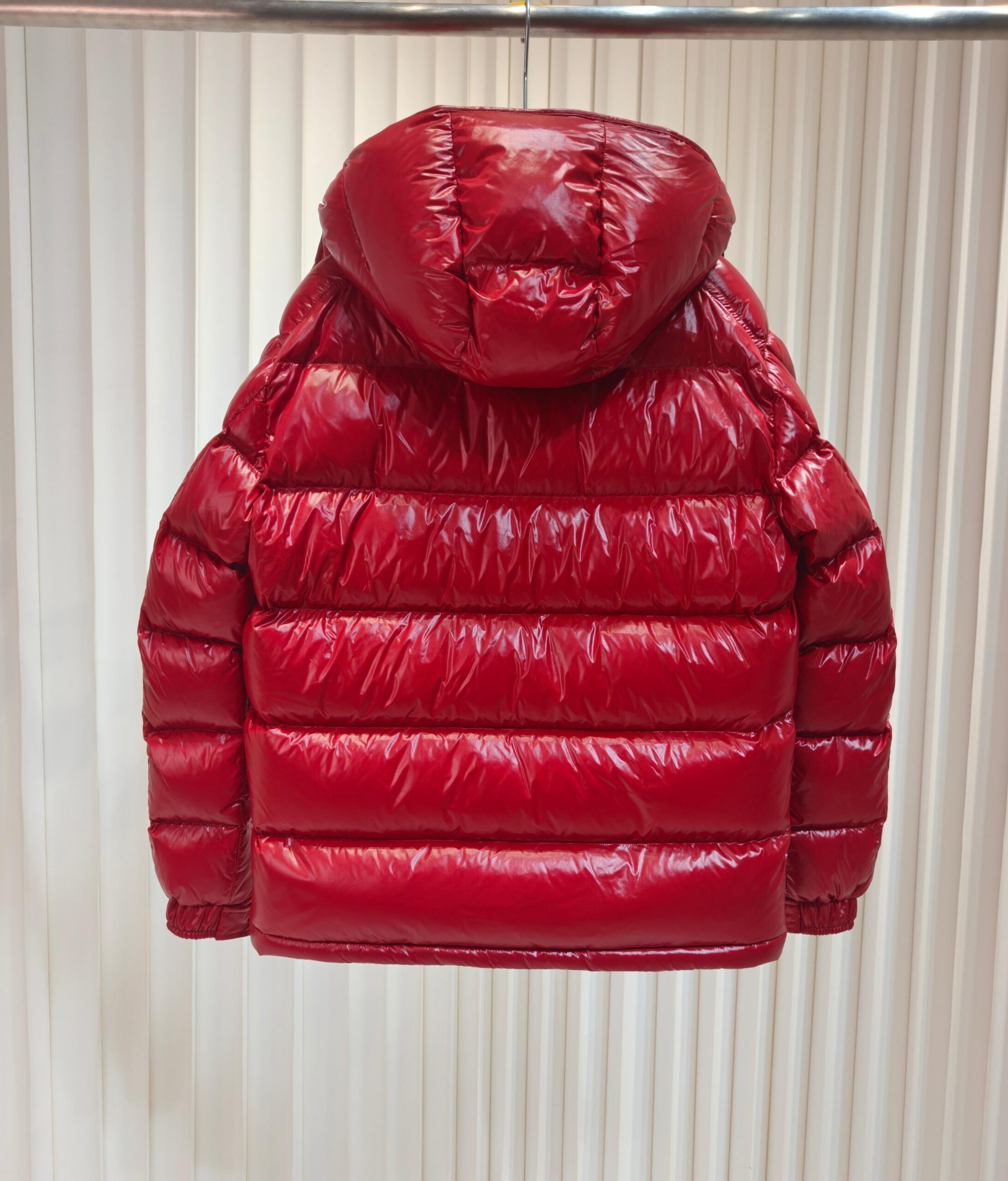MONCLER COAT - MC083