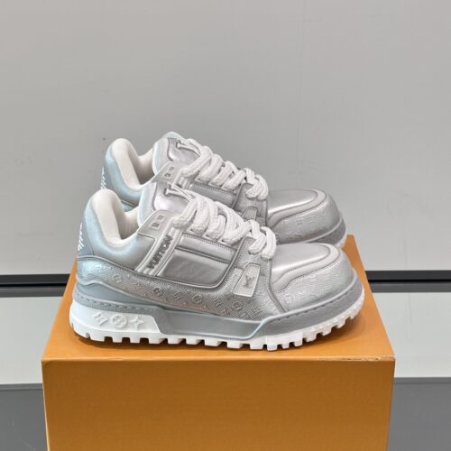 LOUIS VUITTON TRAINER SNEAKERS - LVS247