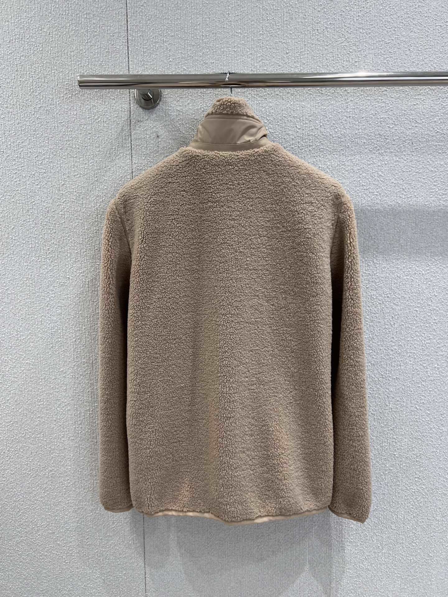 MONCLER COAT - MC091