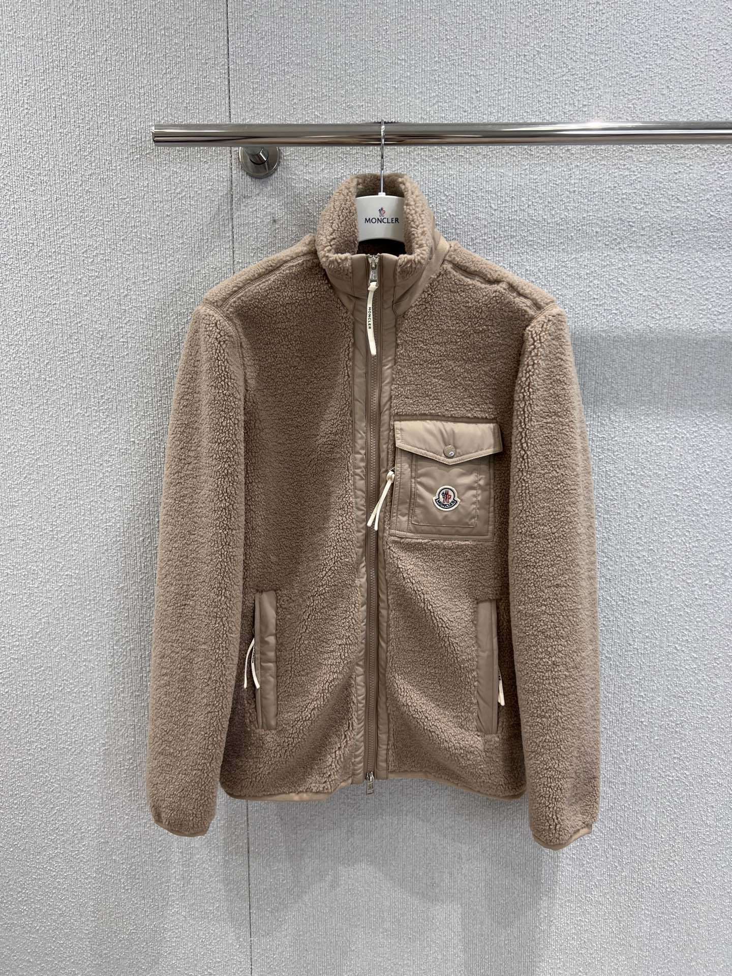 MONCLER COAT - MC091