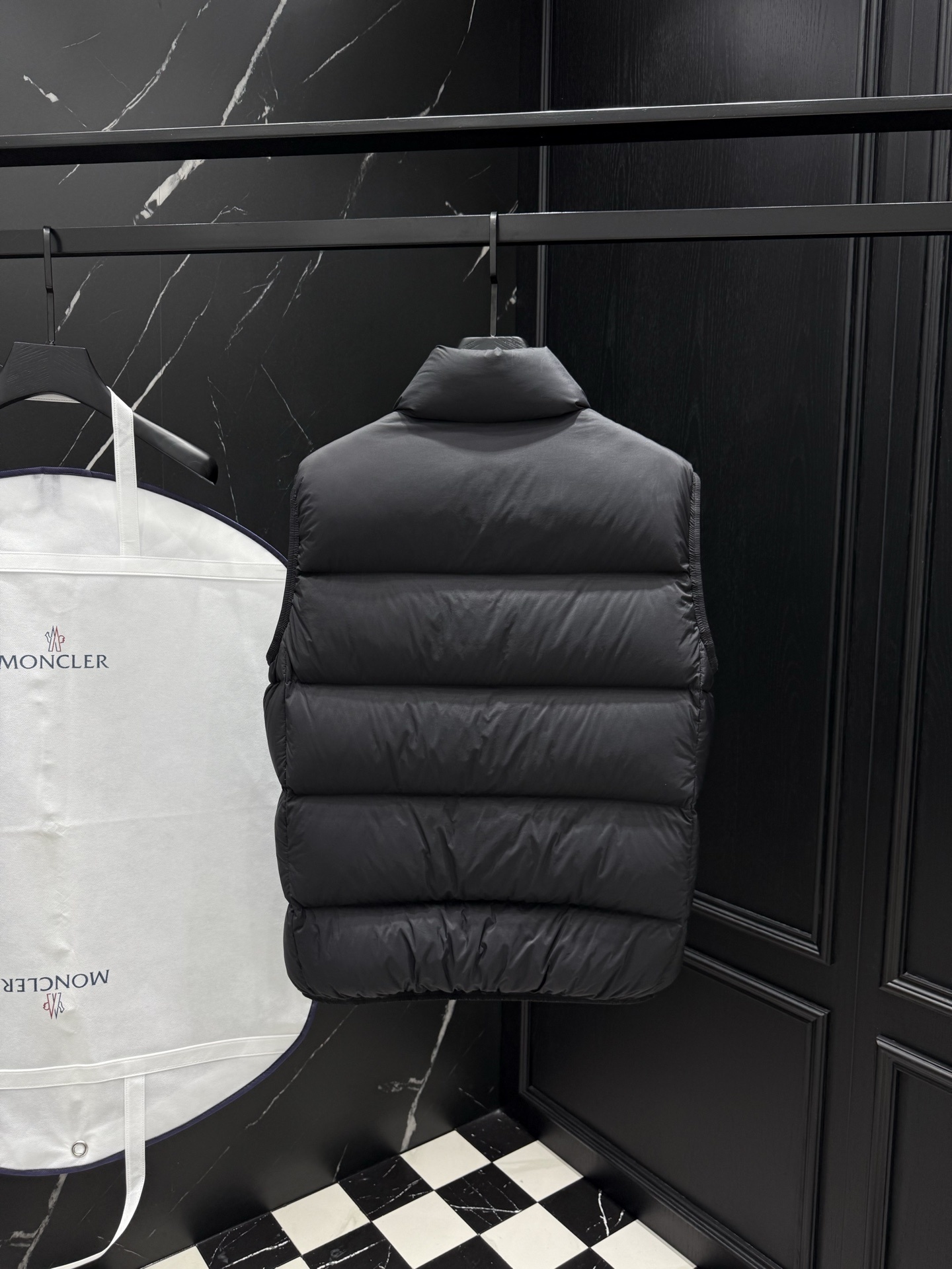 MONCLER COAT - MC112