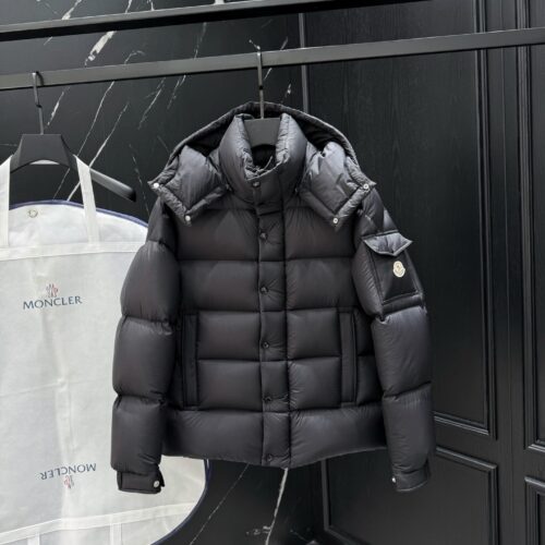 MONCLER COAT - MC099