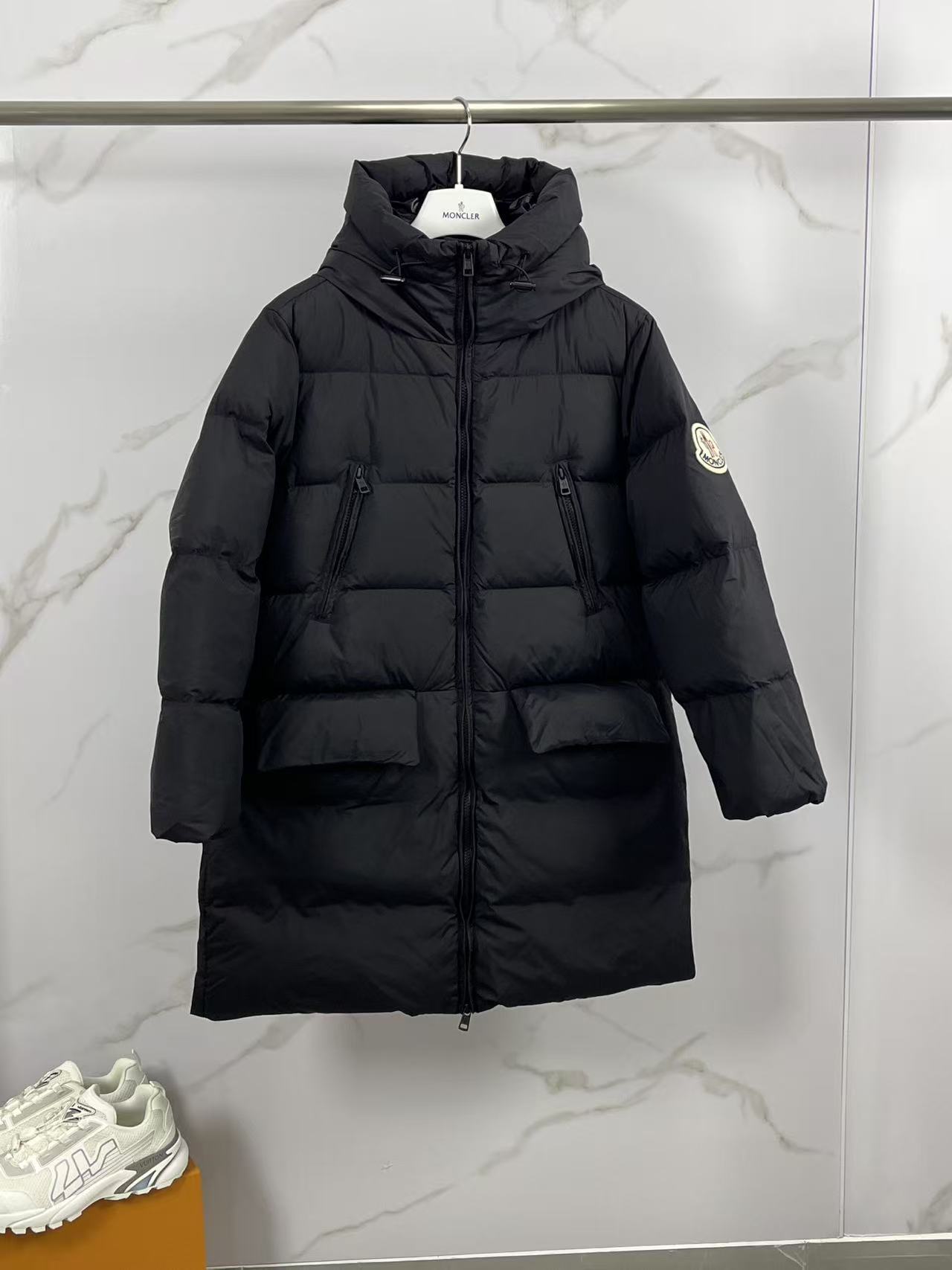 MONCLER COAT - MC102