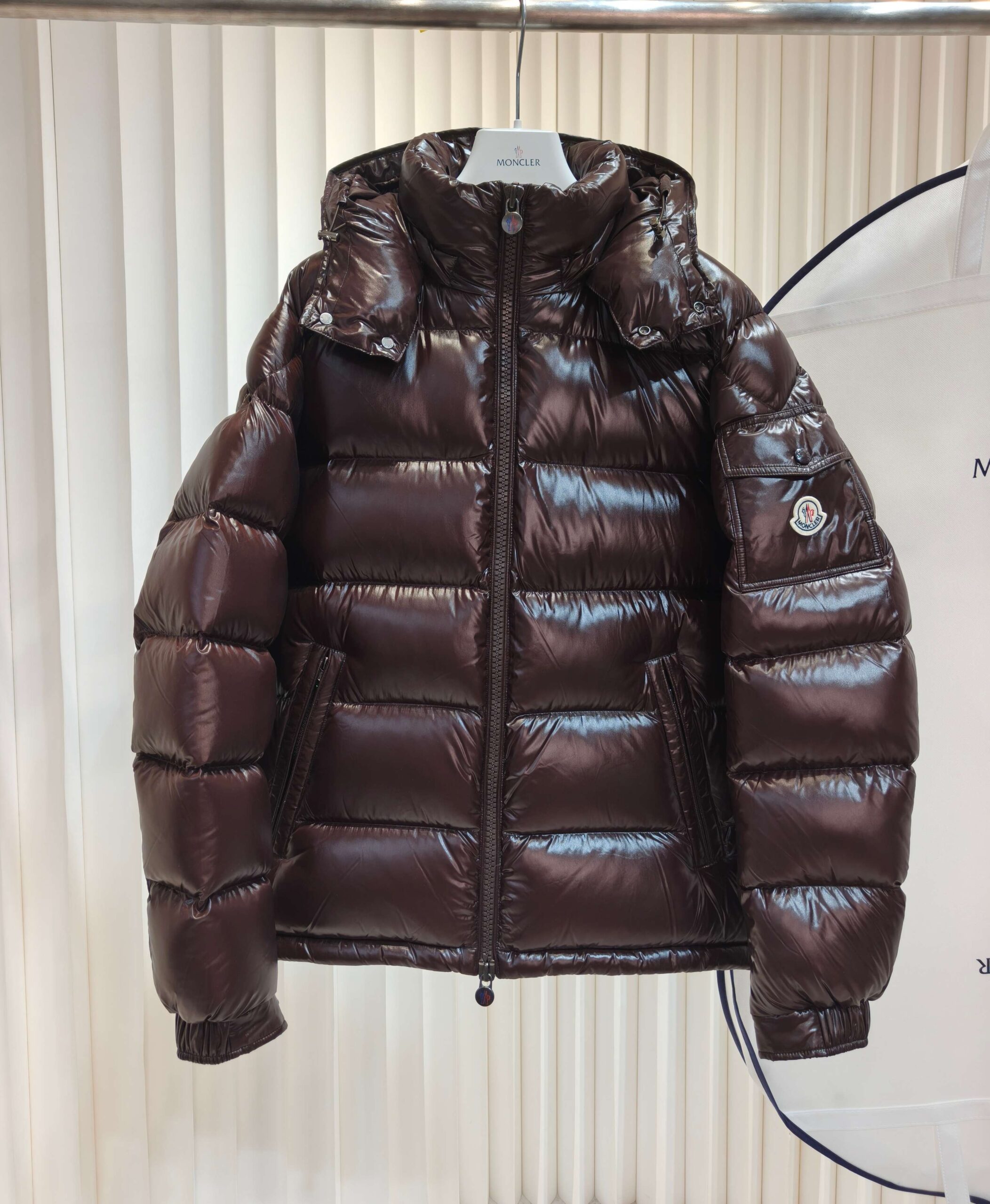 MONCLER COAT - MC080