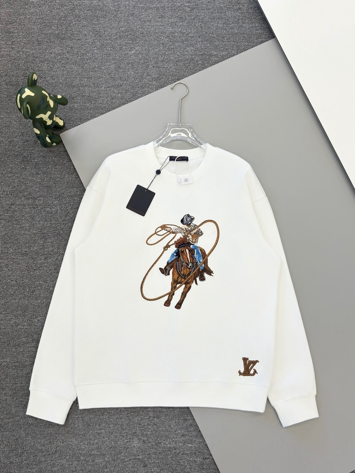 LOUIS VUITTON SWEATSHIRT - LH062