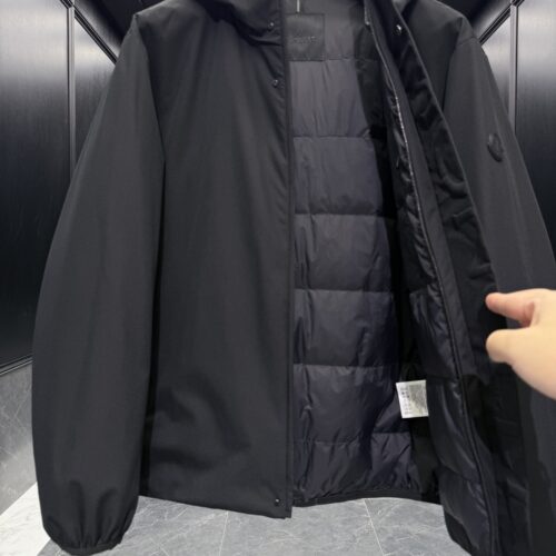 MONCLER COAT - MC089