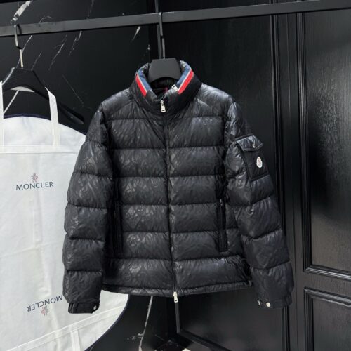 MONCLER COAT - MC109