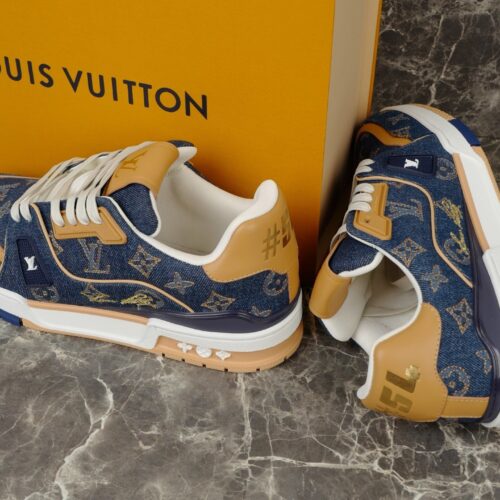 LOUIS VUITTON TRAINER SNEAKERS - LVS242