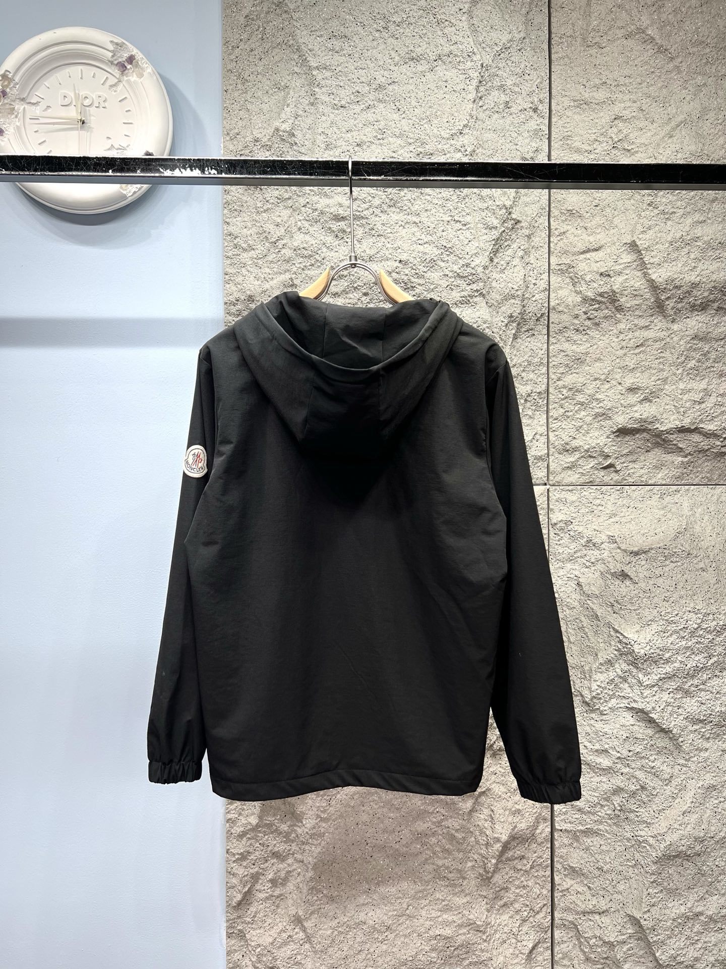 MONCLER COAT - MC076